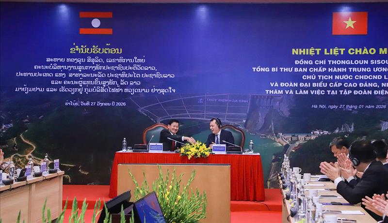 TỔNG BÍ THƯ, CHỦ TỊCH NƯỚC CHDCND LÀO THĂM, LÀM VIỆC TẠI TẬP ĐOÀN ĐIỆN LỰC VIỆT NAM